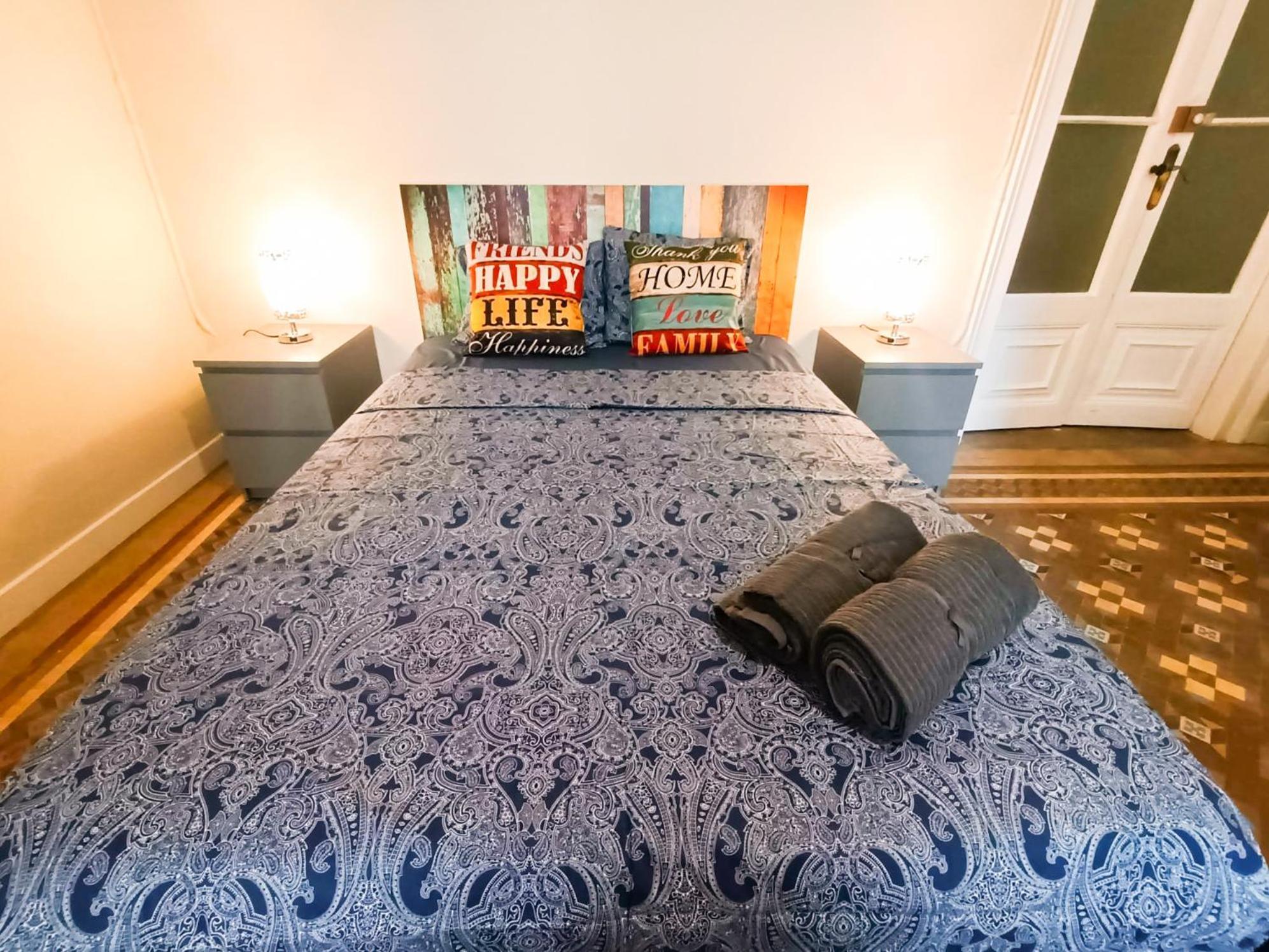 Private Rooms By Plaza Catalunya バルセロナ エクステリア 写真