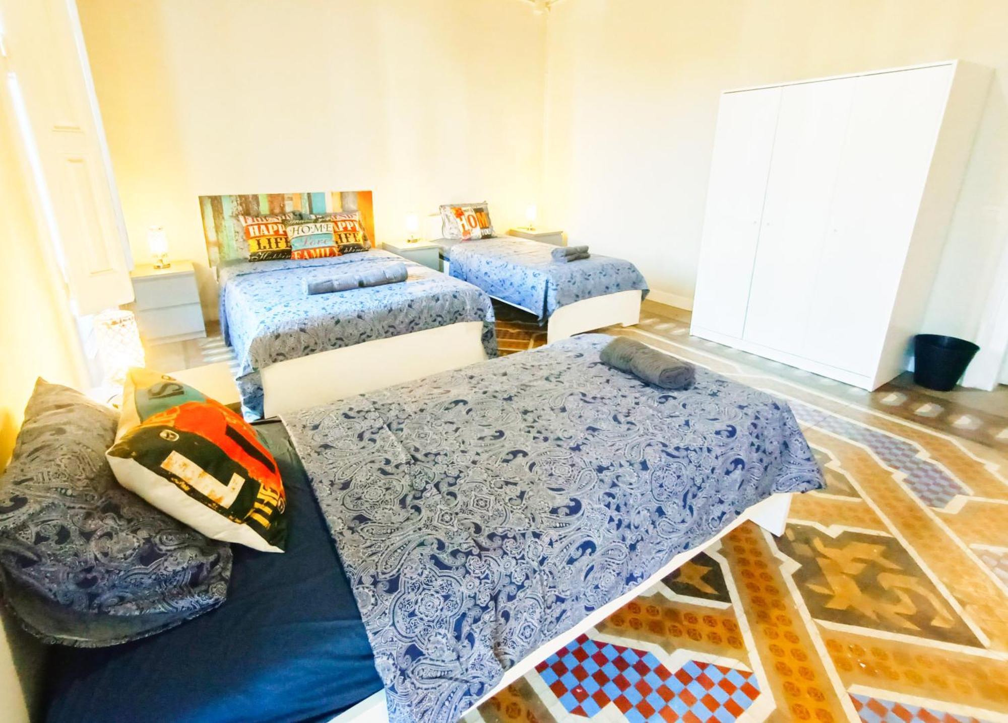 Private Rooms By Plaza Catalunya バルセロナ エクステリア 写真