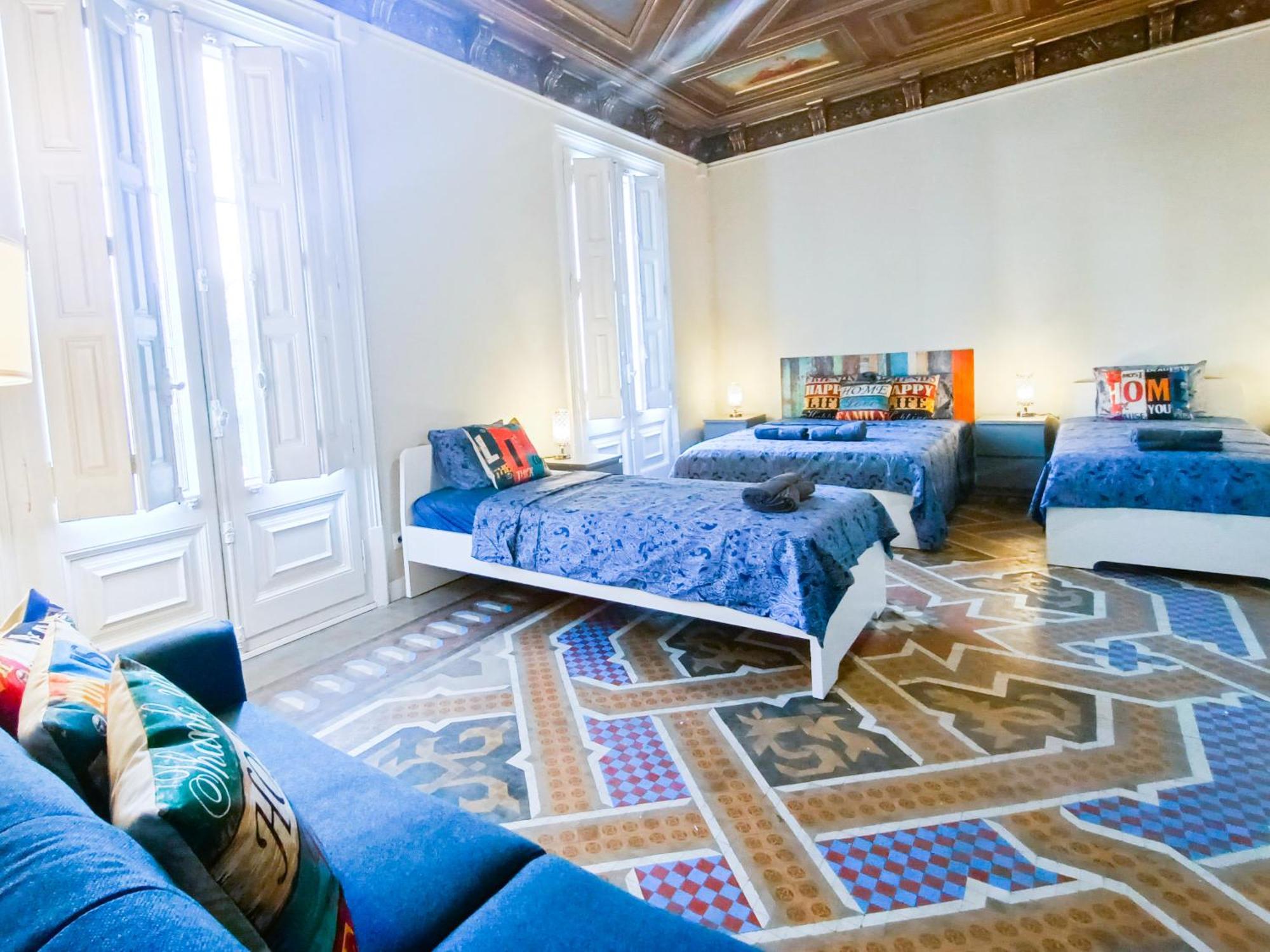 Private Rooms By Plaza Catalunya バルセロナ エクステリア 写真